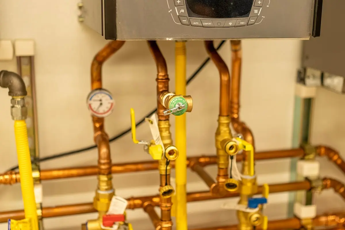 Licensed technician providing Emergency Plumbing for a homeowner in Leisure City